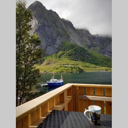 Cozy House By The Fjord In The Heart Of Lofoten Reine Esterno foto