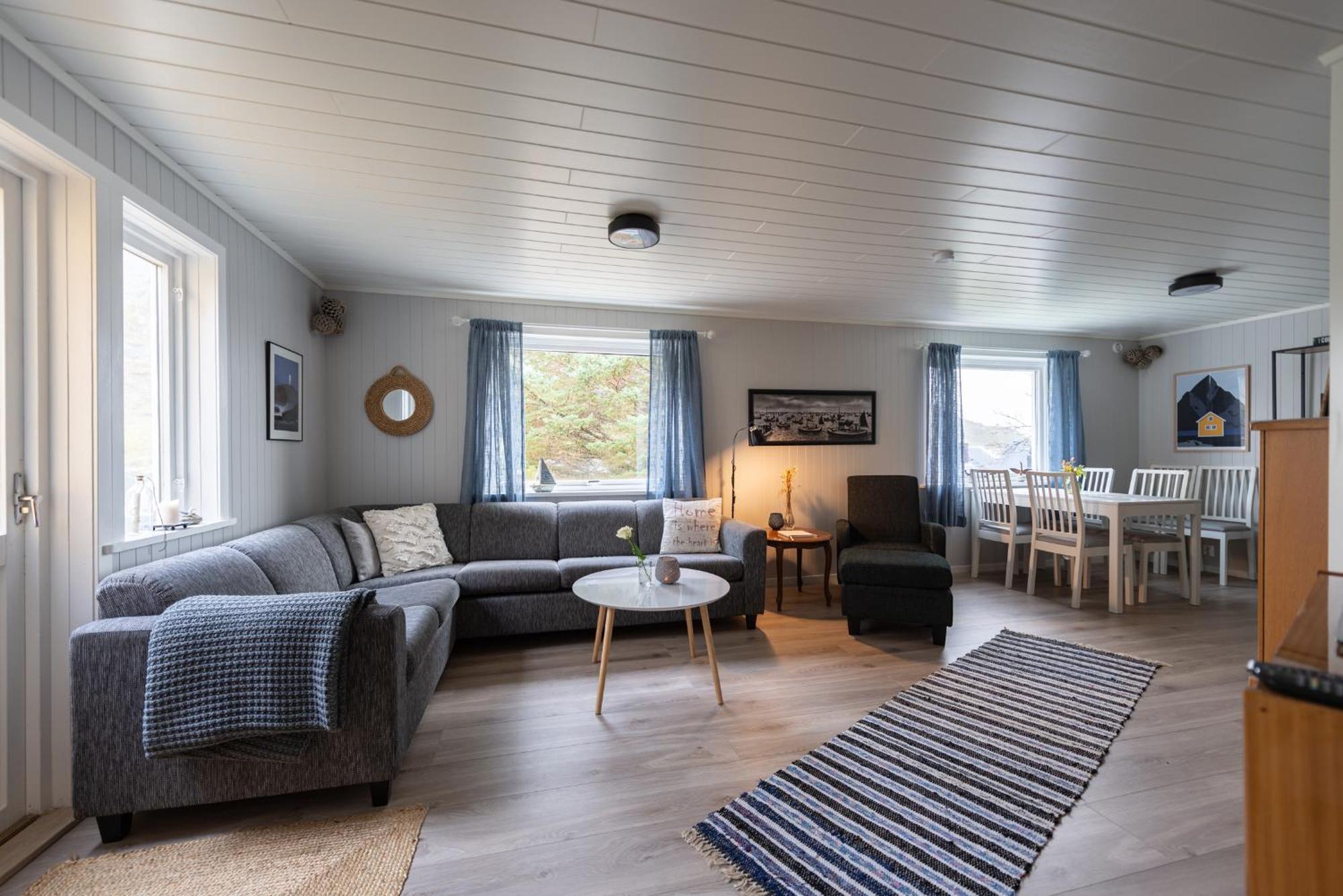 Cozy House By The Fjord In The Heart Of Lofoten Reine Esterno foto