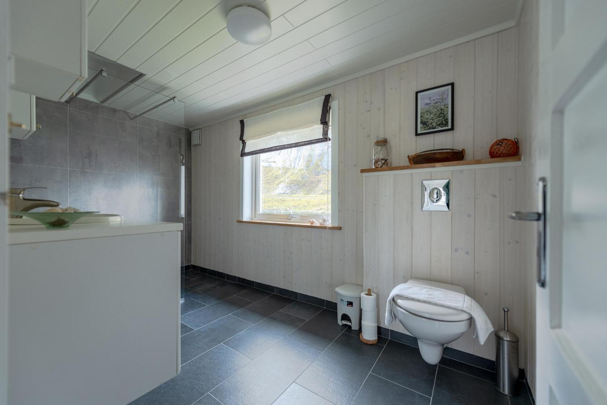 Cozy House By The Fjord In The Heart Of Lofoten Reine Esterno foto