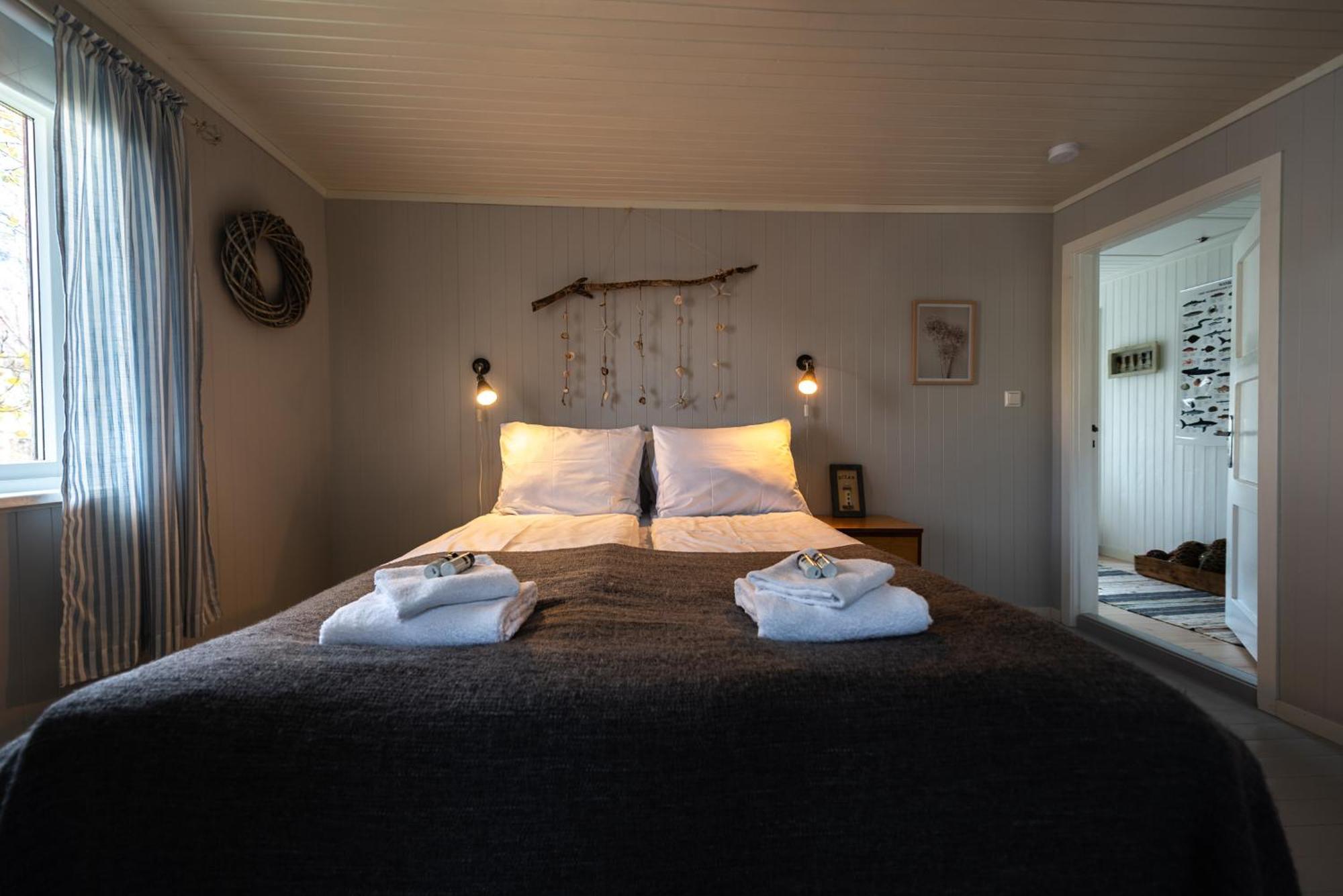 Cozy House By The Fjord In The Heart Of Lofoten Reine Esterno foto